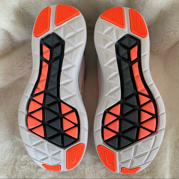 SOLD - Nike Women's Flex 2016 RN White/BrightMango/Grey Running Shoe - Picture 7 of 7